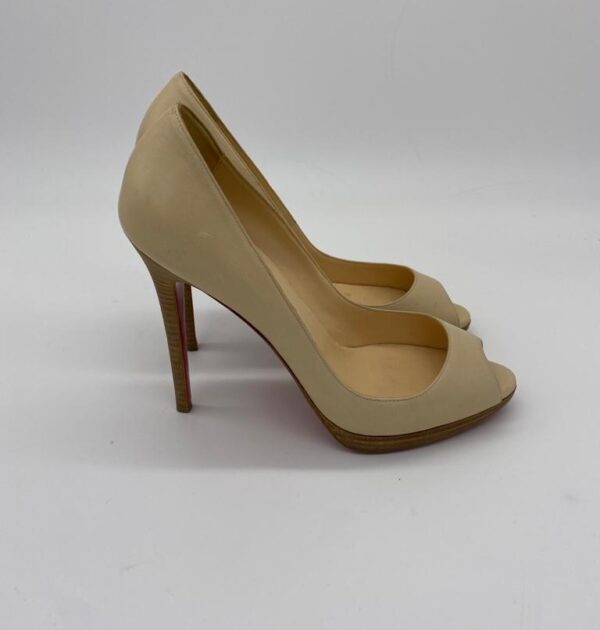 Christian Louboutin Beige Peep Toe Size 40