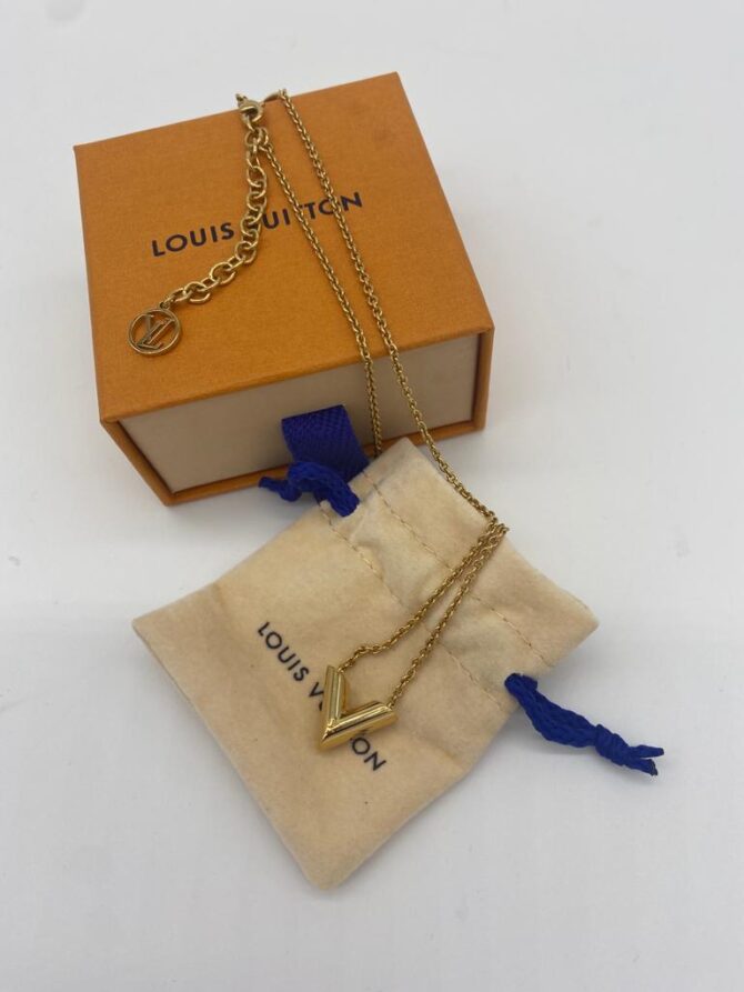 Louis Vuitton Essential V Necklace Gold Metal