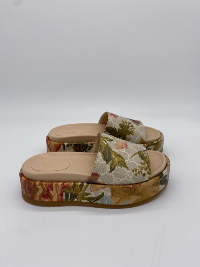 Gucci GG Flora Slide Sandal Size 38